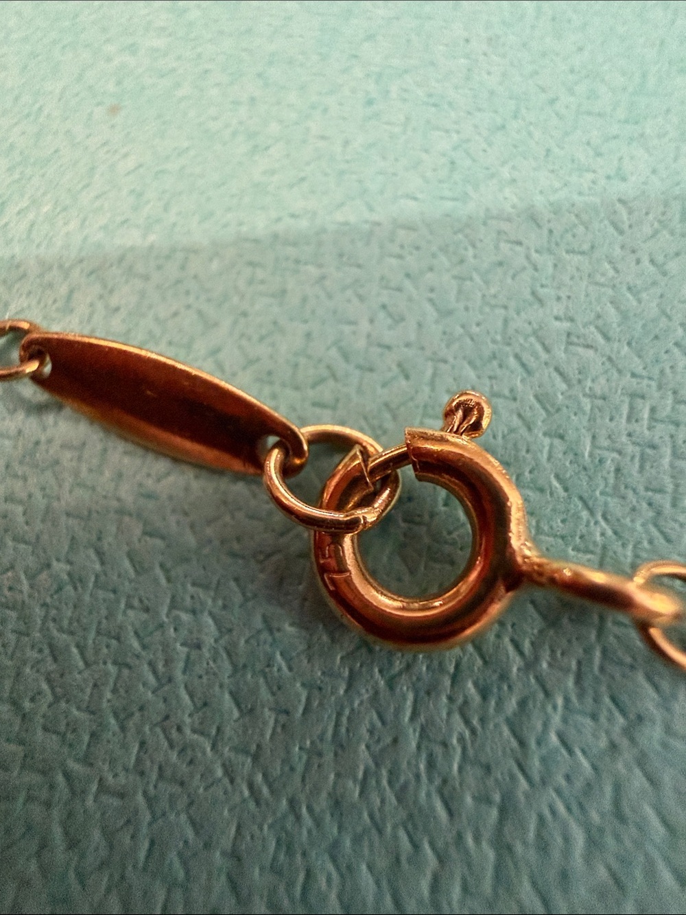 Elsa Peretti®
Diamonds by the Yard® Single Diamond Pendant - Picture 7 of 12